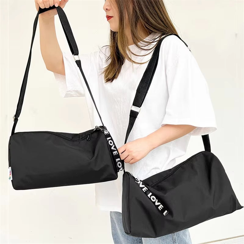 Waterproof Women's Gym Bag - Ultralight Fitness Training Duffle for Outdoor Travel and Sports Activities